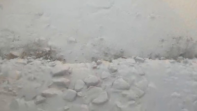 Ağrı Dağı'nda korku saçan patlama sesleri. Zirveden aşağı süratle kayıyor