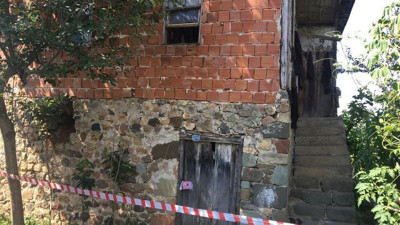 Giresun'da bir evin zemini çöktü. 11 yaralı