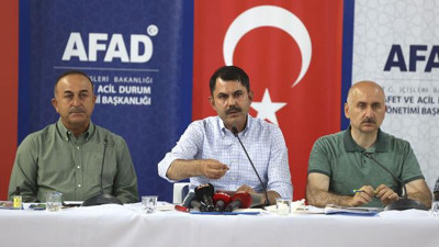 Bakan Kurum: Bir ay içinde evlerin temellerini atacağız