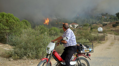 Aydın Çine'deki orman yangını nedeniyle iki mahalle tahliye edildi