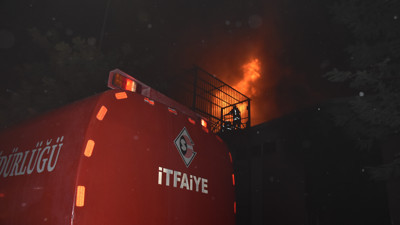 Gaziantep'te boya fabrikasında yangın