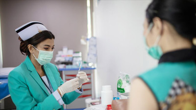 Dünyada 4 milyar 430 milyon dozdan fazla korona aşısı yapıldı