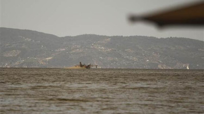 Yunanistan’da yangın söndürme uçağı düştü