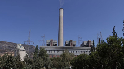 Yangından etkilenen termik santralde elektrik üretimine başladı