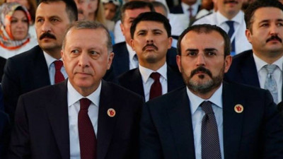 Mahir Ünal'dan prompter savunması