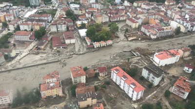 Görgü tanıkları diyor ki anında geldi. Hiçbir sel aniden gelmez. HES’in kapakları mı açıldı