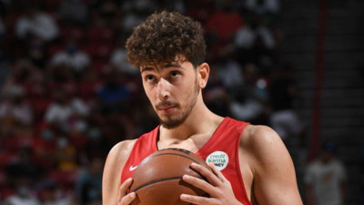 Alperen Şengün'den 9 sayı 10 ribauntluk katkı