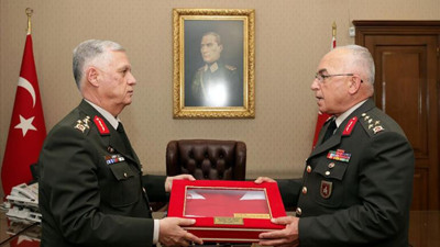 Kara Kuvvetleri Komutanlığı’nda ’devir-teslim’ töreni