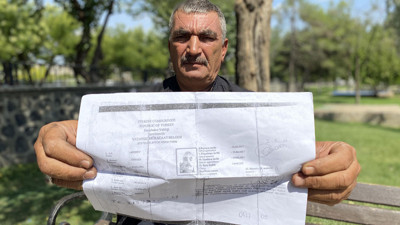 Vatansız belgesiyle yaşıyor. 35 yıllık gizem