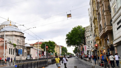 İstanbul'un tarihi caddesi artık yayaların