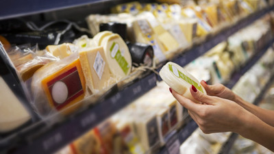 Peynirin içinde süt yok. Senelerce peynir diye bize ne yedirmişler