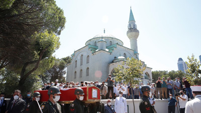 Şehit Teğmen'e son veda. Bu milleti bölemeyeceksiniz