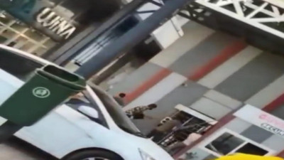 Yabancılar Esenyurt'u savaş alanına çevirdi, güvenliklere saldırdılar! Evlerinden cephanelik çıktı