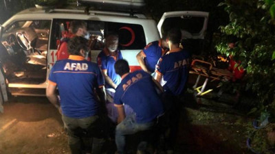 Rize'de heyelan: 2 ev tahliye edildi