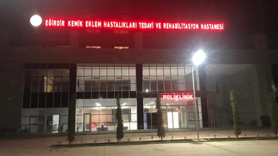 Gölde boğulma tehlikesi geçiren çocuk kurtarılamadı