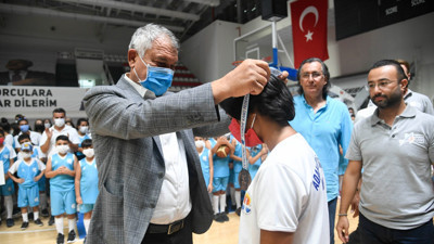 Adana'da Büyükşehir Yaz Spor Okulları Buluşması yapıldı