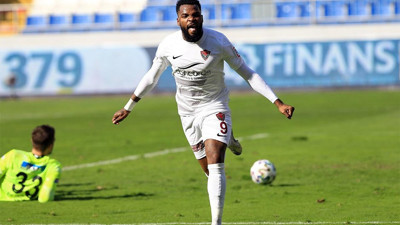 Hatayspor açıkladı: Aaron Boupendza imzaya gitti