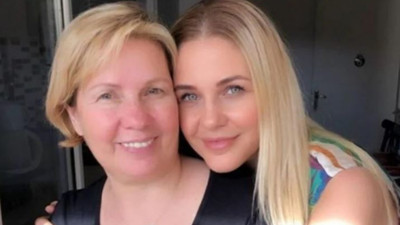 Ünlü oyuncunun annesi koronadan hayatını kaybetti