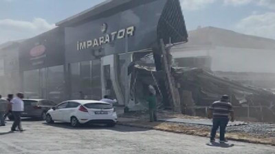 İstanbul İkitelli'de bina çöktü