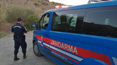 Kayseri'de baraj suları çekilince ortaya çıktı jandarma bölgeyi kuşattı