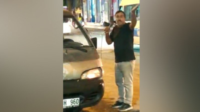 Ağrıda bir vatandaş eline mikrofon alıp isyan etti: Her gün zam her gün zam ne yapacağız?