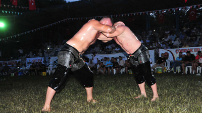 Çardak Yağlı Güreşleri'nde başpehlivan belli oldu