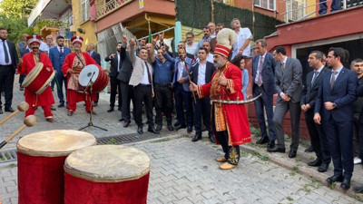 MHP etkinliğinde 'bozkurt' işareti yapan polise soruşturma