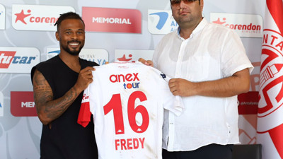 Antalyaspor'dan Fredy'ye yeni sözleşme