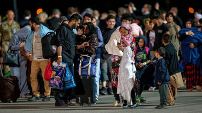 100 ülkeden ortak açıklama: Taliban, Afganların ülke dışına seyahat etmesine izin verecek