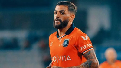 Başakşehir'de Caiçara süresiz kadro dışı