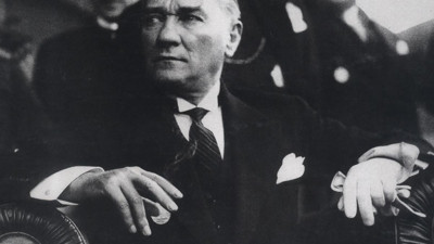 Ünlü tarihçi İlber Ortaylı paylaştı . Atatürk "İlerliyoruz" dedi