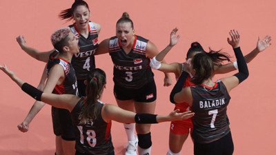 Cumhuriyet'in kadınları yarı finalde