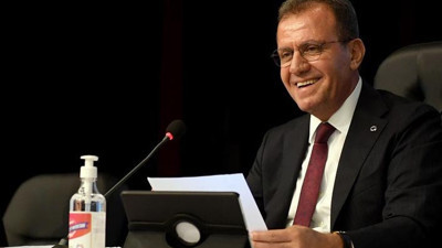 Mersin Büyükşehir Belediye Başkanı Seçer, köpekten ürken polisin şikayetiyle ifade verdi