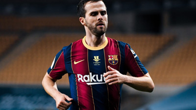 Beşiktaş'ın yeni yıldızı Pjanic'in uçağı İstanbul'a indi