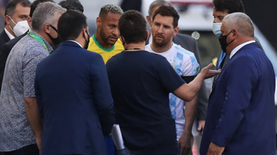 Tarihi olay! Brezilya-Arjantin maçı askıya alındı