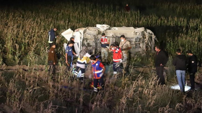 Kaçak göçmenleri taşıyan minibüs takla attı: 1 ölü, 5’i ağır 16 yaralı