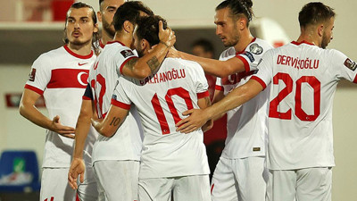 Hollanda-Türkiye maçının muhtemel 11'leri