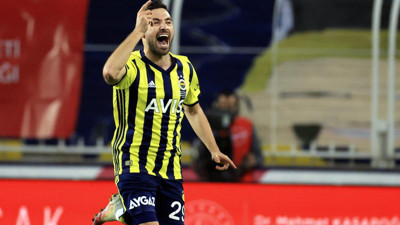 Fenerbahçe'de kadro dışı bırakılan Sinan Gümüş'ten açıklama