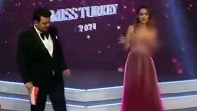 Berfu Yenenler'den kendisini hedef gösteren Akit'e tepki