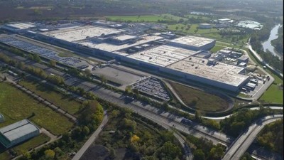 Otomobil devi üretimi azaltıyor