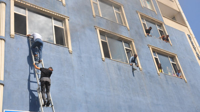 Muş’ta can pazarı. Pencerelerden sarkarak yardım istediler
