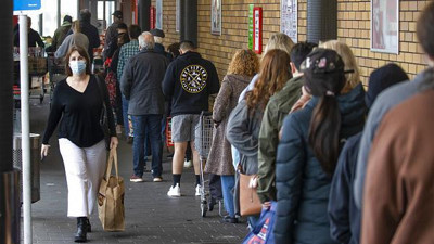 Yeni Zelanda'da korona yasaklarının süresi uzatıldı