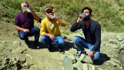 Mikroplu sudan içmek için akın akın Muş'a geliyorlar