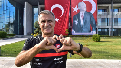 Şenol Güneş eşyalarını toplayarak vedalaştı