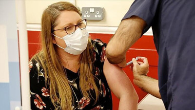 İngiltere'den üçüncü doz aşı kararı