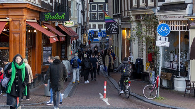 Hollanda'nın boyu kısalıyor