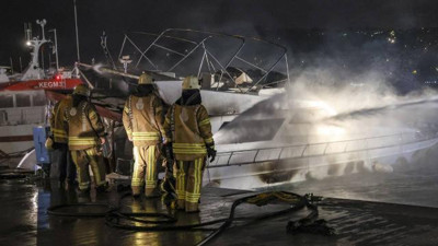 İstanbul'da tekne yangını