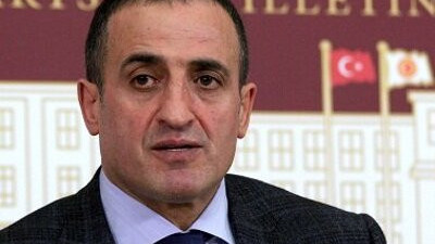 Atila Kaya MHP’yi tam anlamıyla topa tuttu