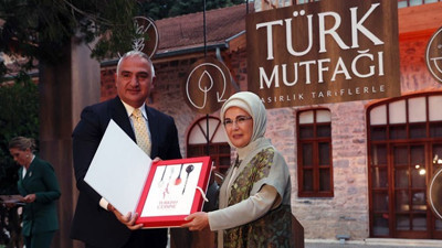 Bakanlıktan Emine Erdoğan’ın önsözünü yazdığı 950 bin liralık kitap için açıklama