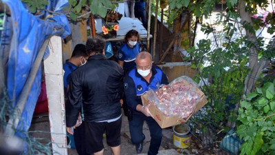 Avcılarda akılalmaz olay! Halı yıkama dükkanında kıyma çektiler